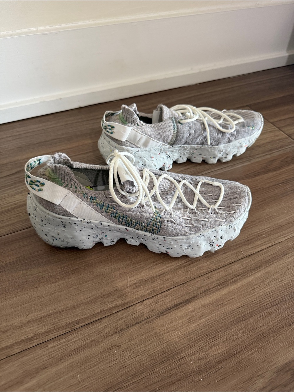 Nike space hippie ‘04 photon dust mean green